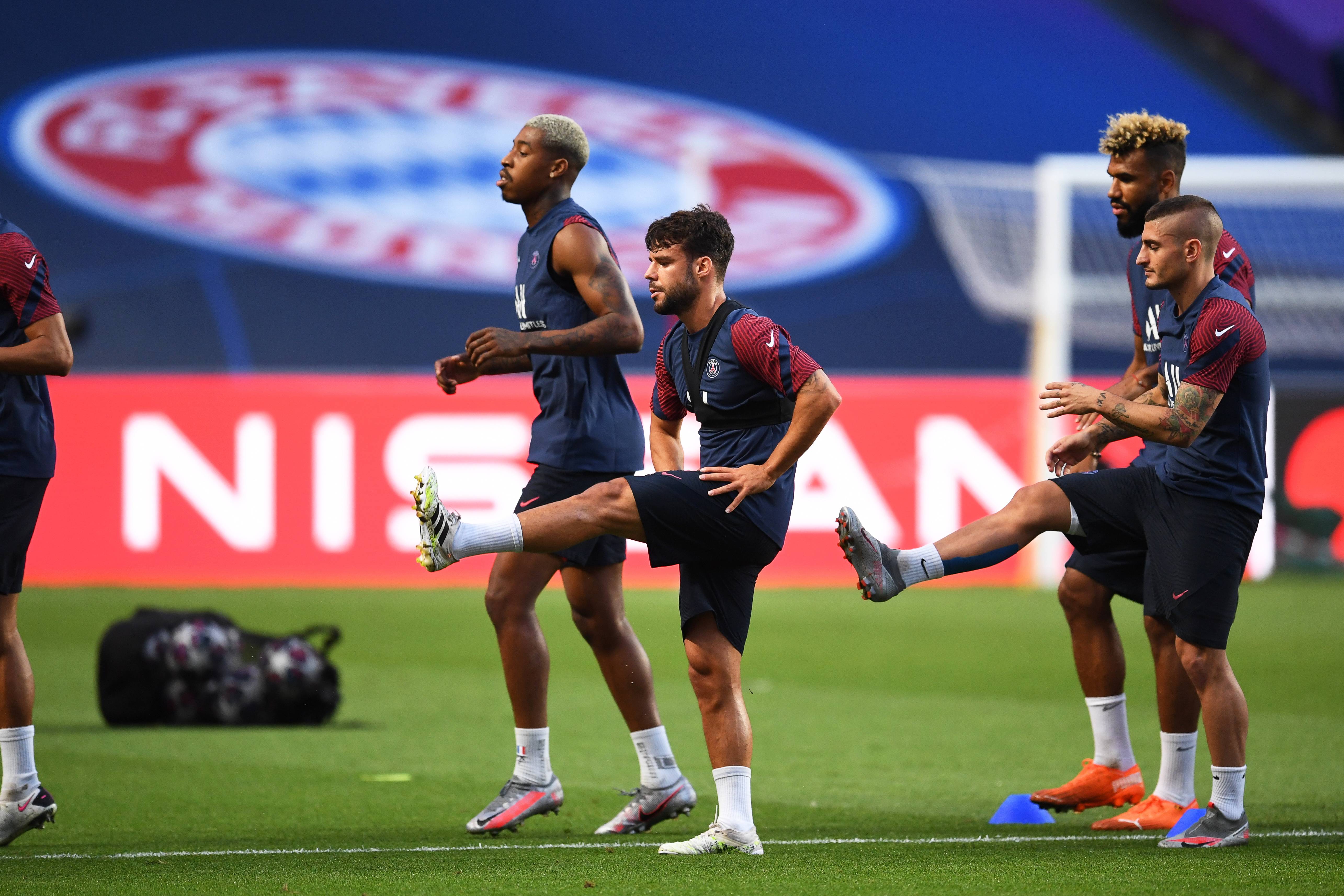 英雄联盟-关于集结日新疆广汇备战欧冠；内部沟通细节曝光；球迷炸锅；医务组通报恢复的信息